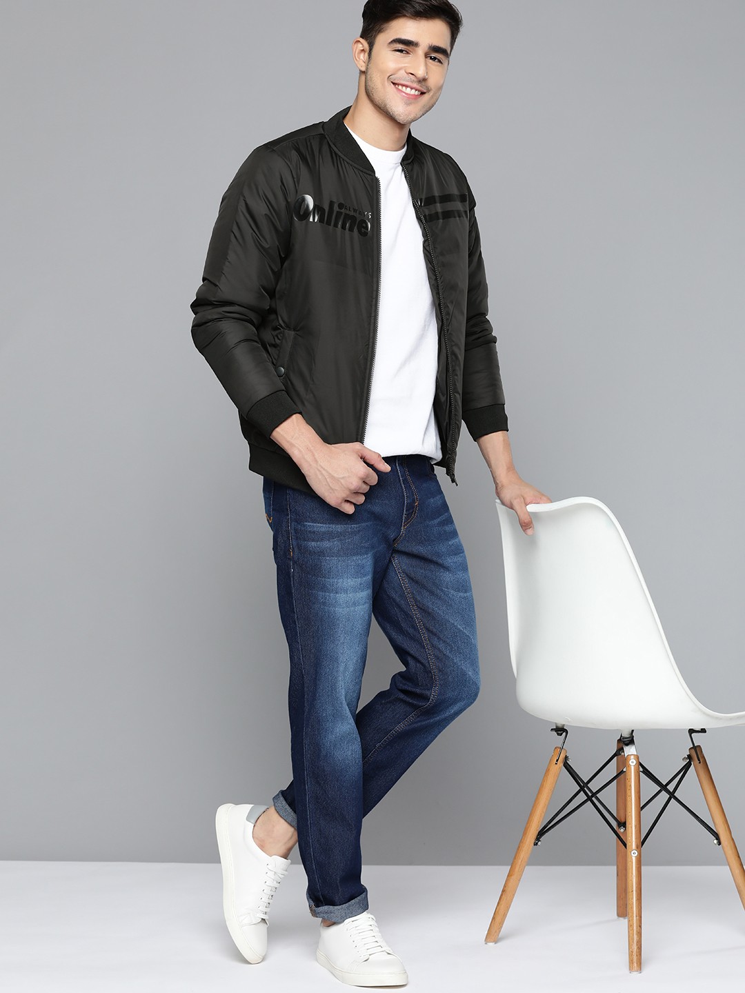 

Mast & Harbour Men Black Print Detail Padded Jacket