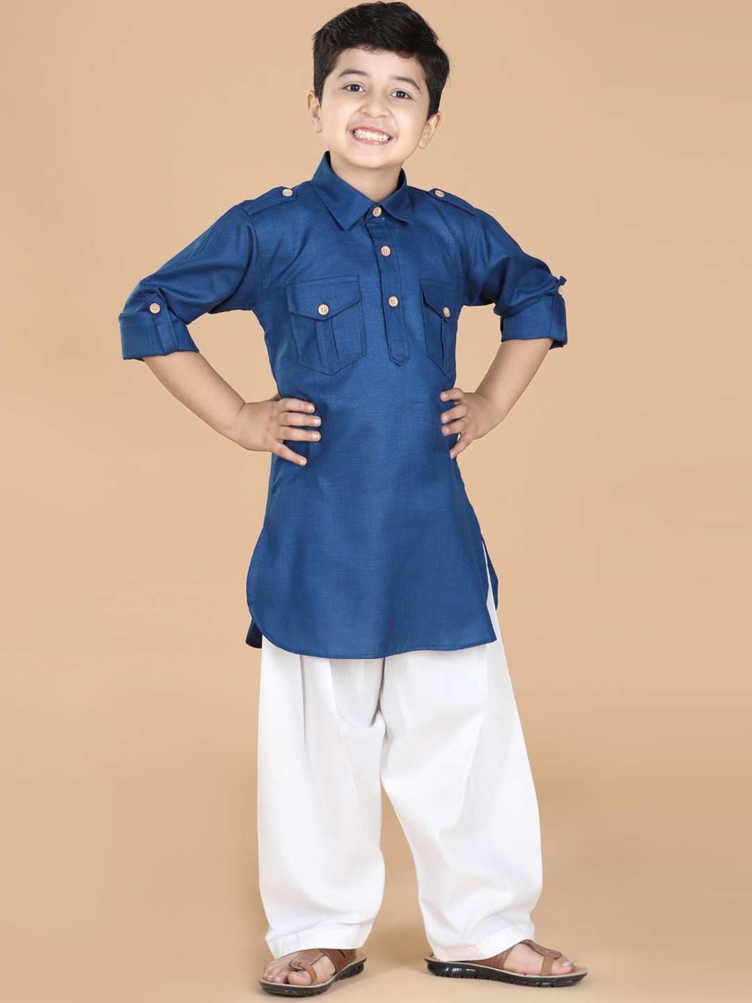 

Aj DEZInES Boys Blue Pure Cotton Kurta with Salwar