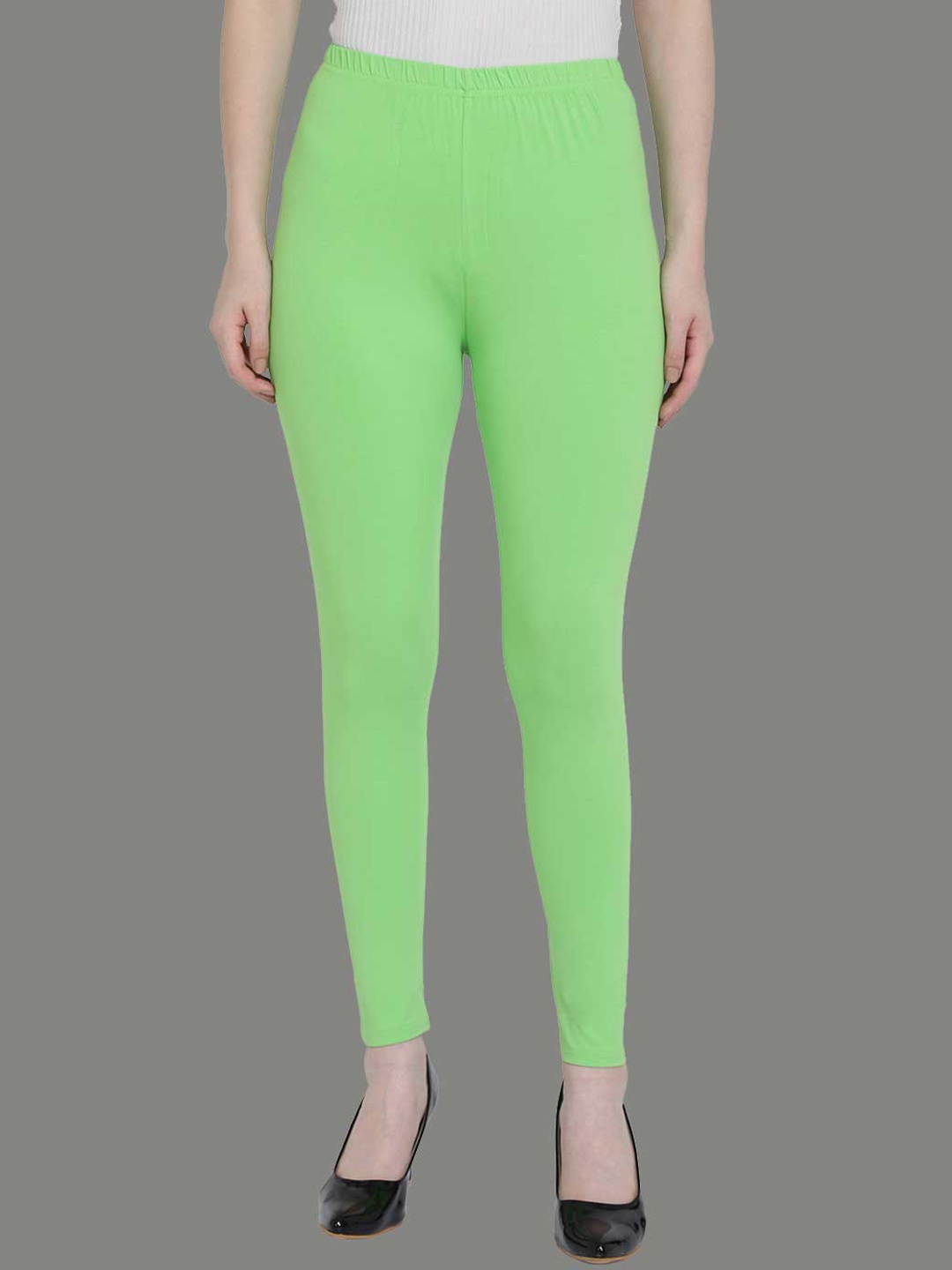 

SPIFFY Women Green Solid Ankle-Length Leggings