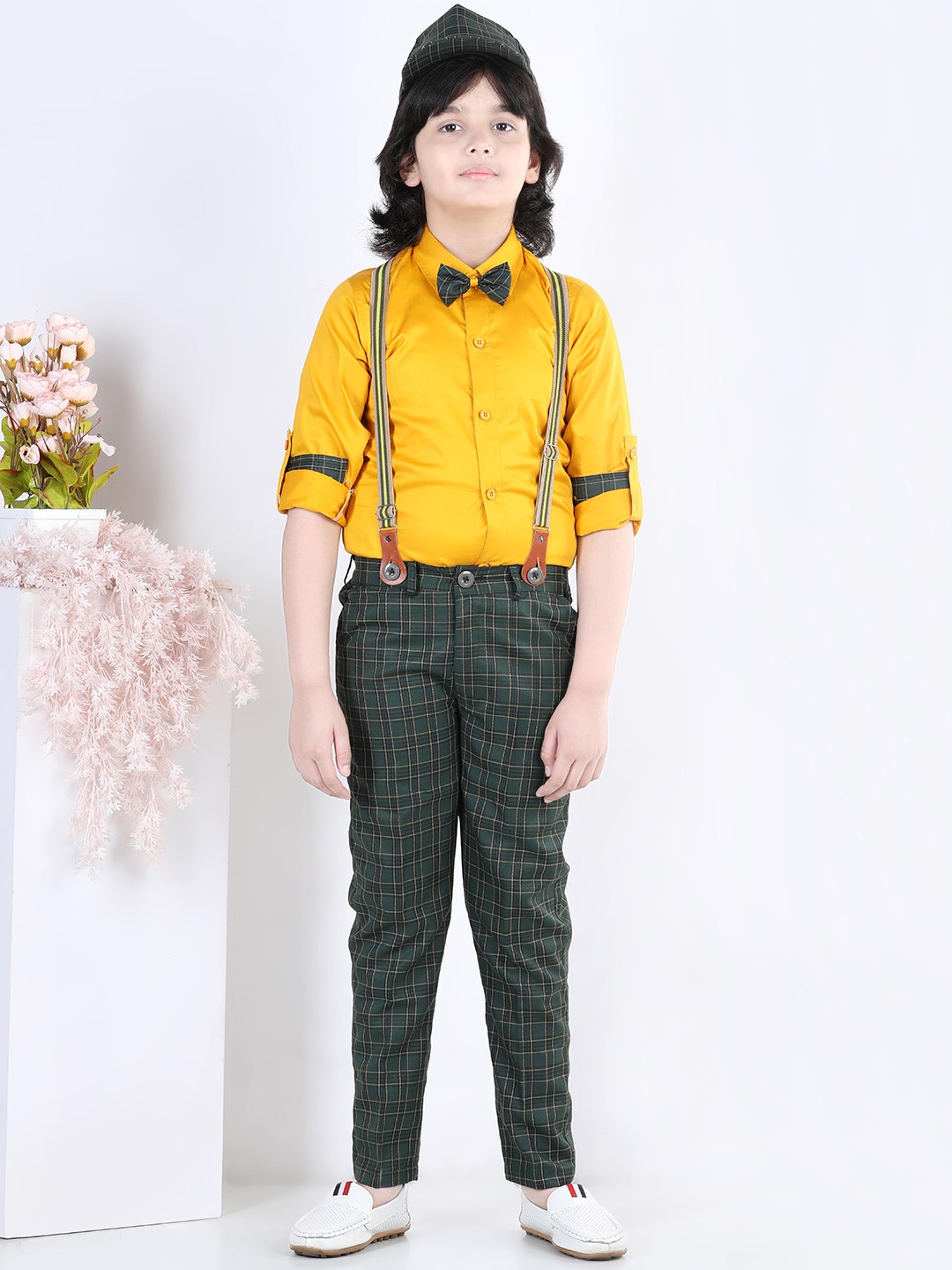 

Aj DEZInES Boys Green & Yellow Shirt with Trousers