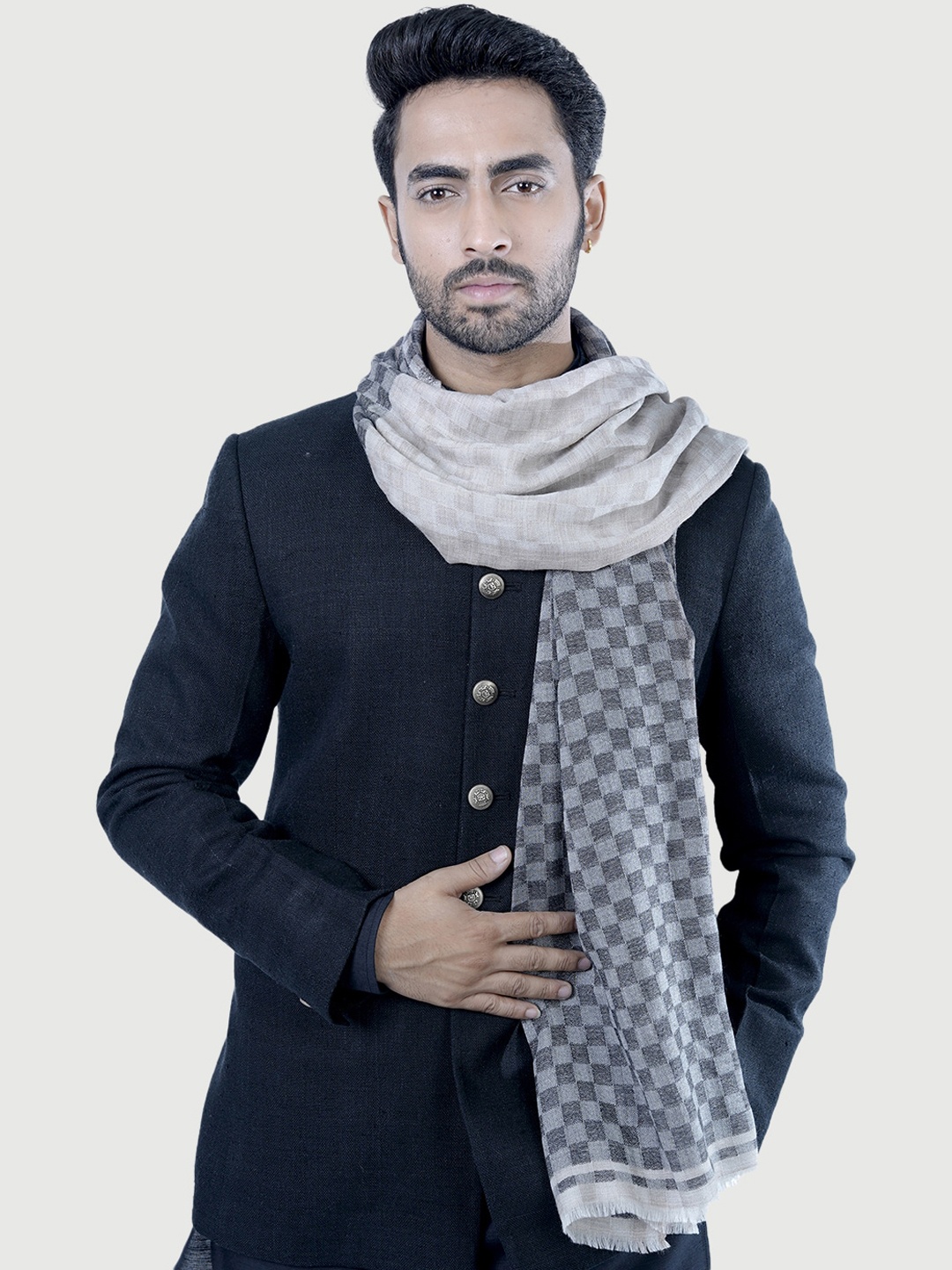 

TAROOB Men Black Checked Pashmina Scarf