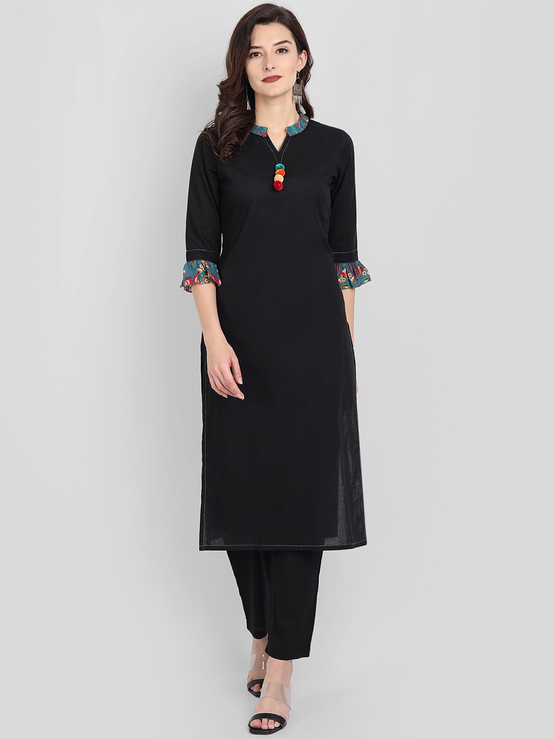 

githaan Women Black Panelled Pure Cotton Kurti with Trousers