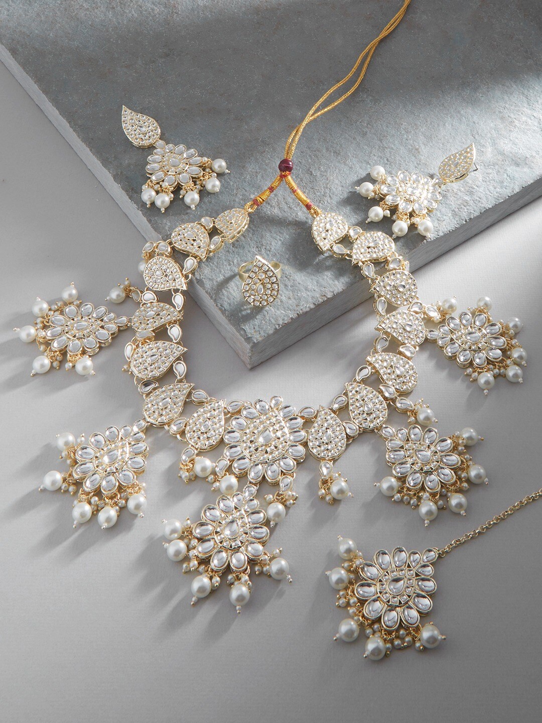 

Zaveri Pearls Gold-Plated White Kundan & Pearl Studded Choker Necklace Set