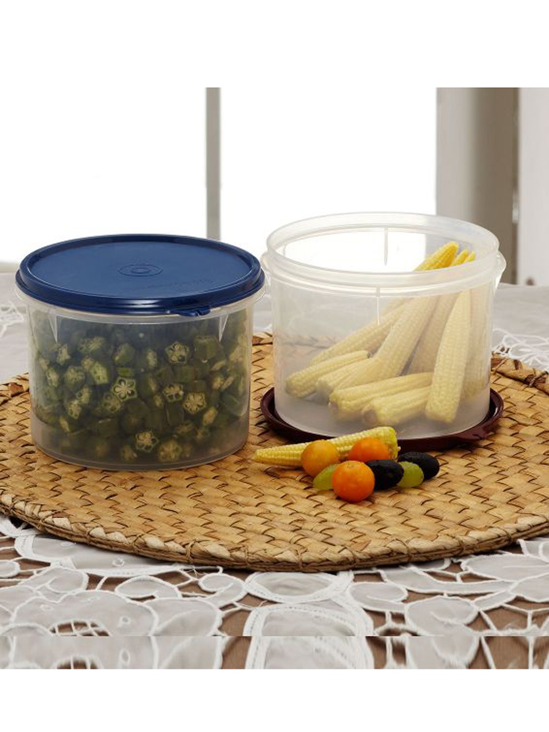 

SignoraWare Set Of 2 Blue & Transparent Round Food Containers