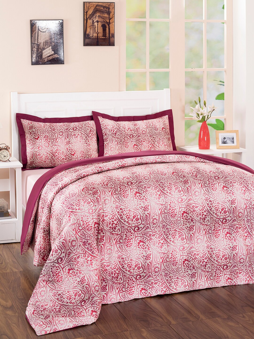 

MASPAR Red & White Printed 210 TC Double Queen Cotton Duvet Cover With 2 Pillow Case