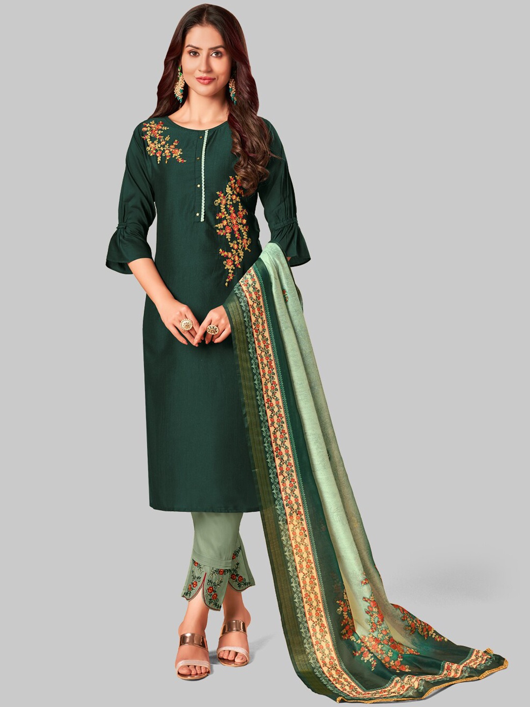 

7TH FAB Women Green Embroidered Layered Pure Silk Kurti with Trousers & With Dupatta