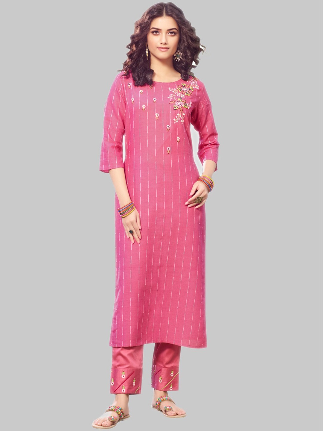 

7TH FAB Women Pink Floral Embroidered Panelled Kurti with Trousers