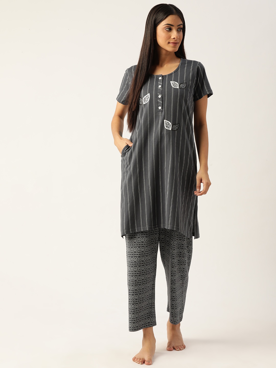 

BROOWL Women Grey Striped Cotton Night suit