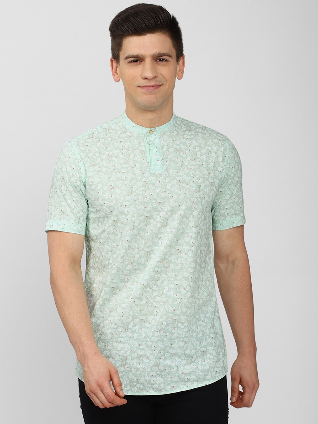 

Peter England Casuals Men Green Slim Fit Floral Printed Casual Shirt