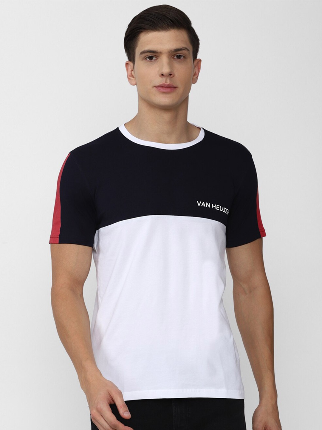 

Van Heusen Sport Men White Colourblocked T-shirt
