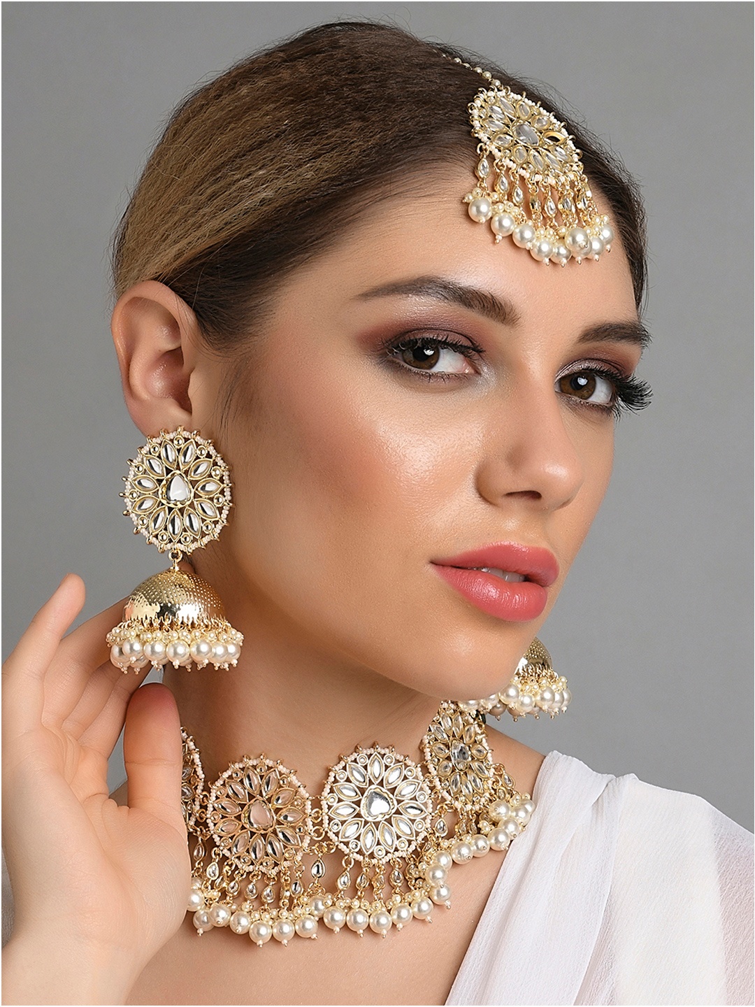 

Fida Gold-Plated White Pearl Beaded Necklace Jewellery Set