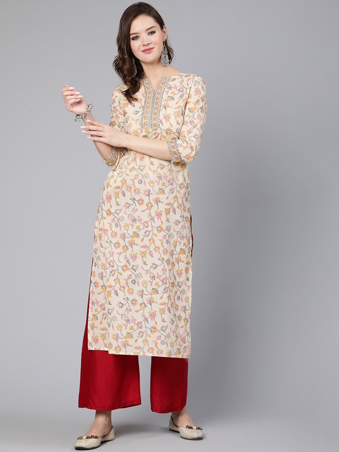 

Nayo Women Cream-Coloured Floral Printed Keyhole Neck Flared Sleeves Kurta