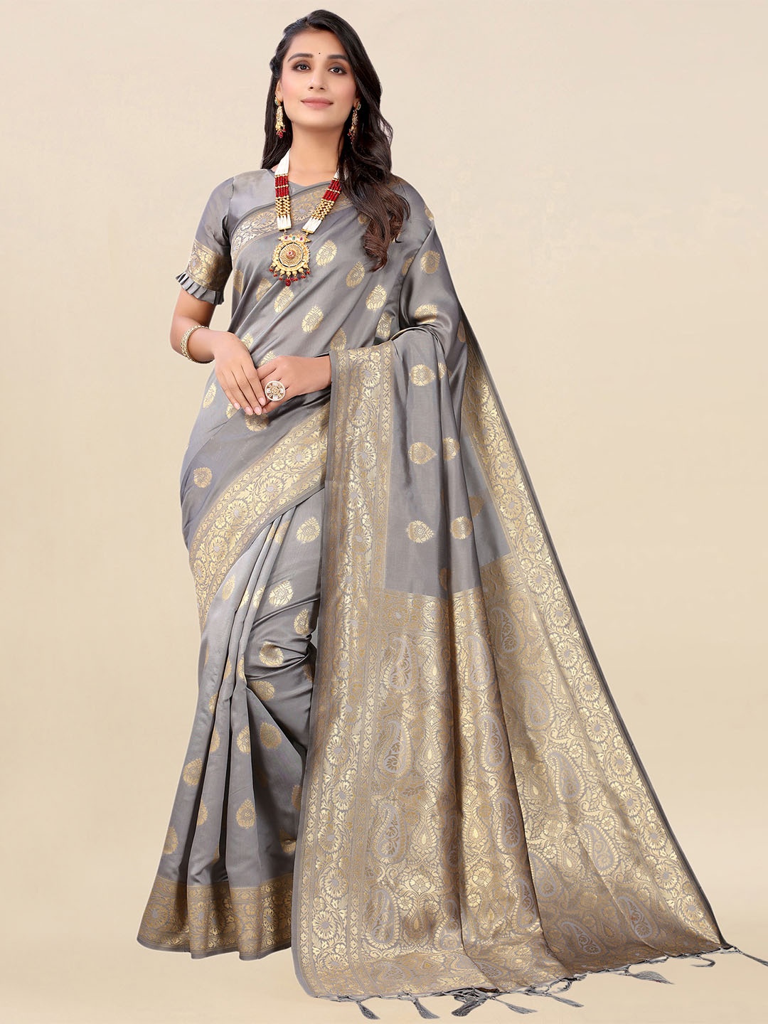 

Satrani Grey Paisley Zari Banarasi Saree
