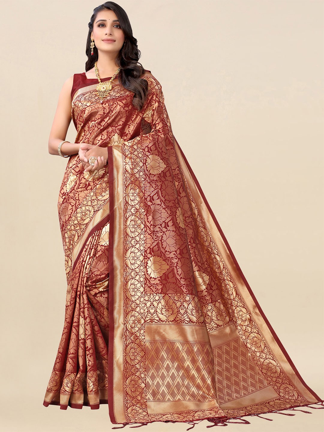 

Satrani Maroon & Gold-Toned Woven Design Kanjeevaram Saree