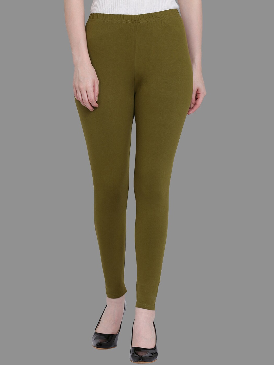 

SPIFFY Women Green Solid Cotton Leggings