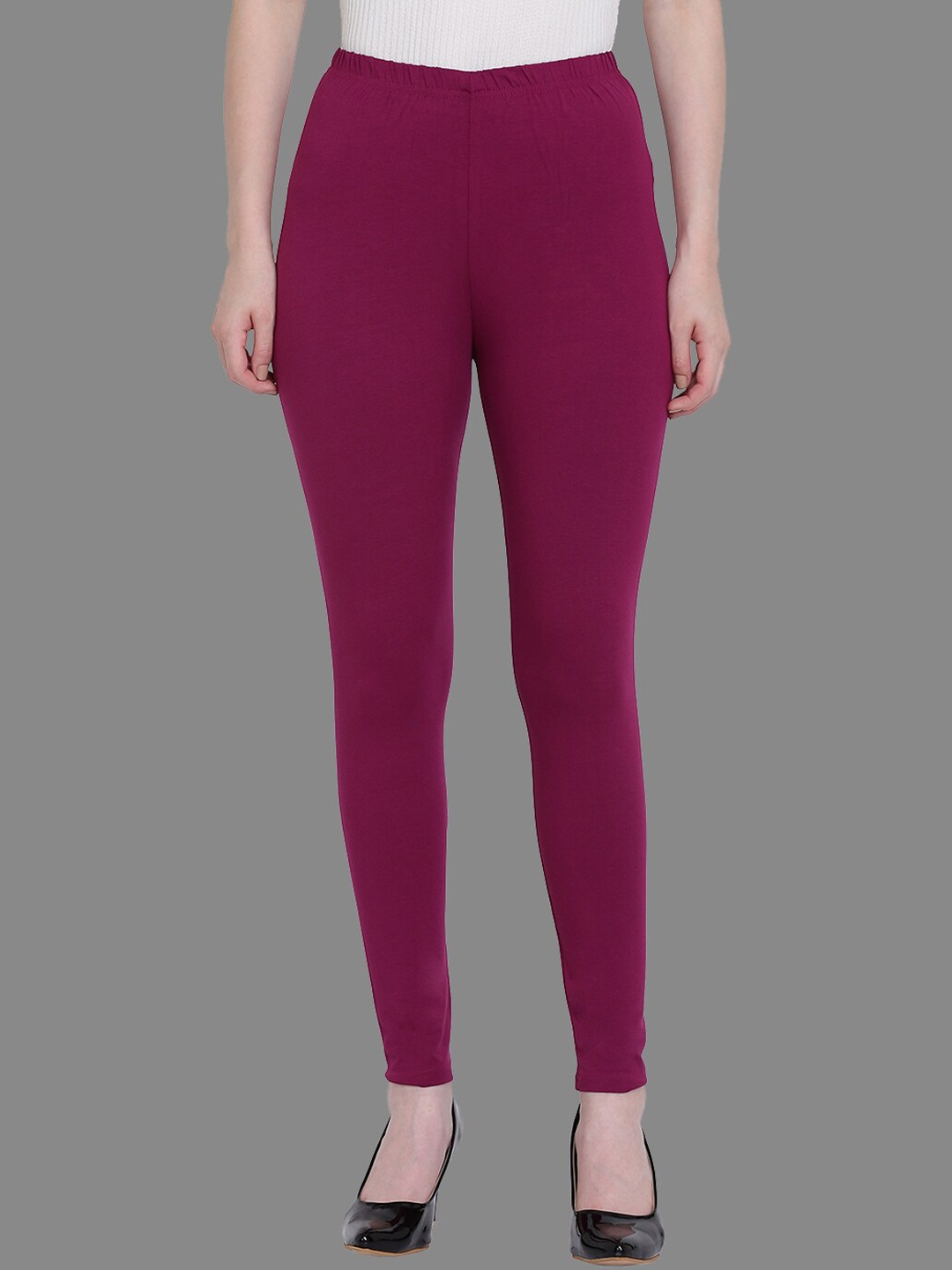 

SPIFFY Women Burgundy Solid Ankle-Length Leggings