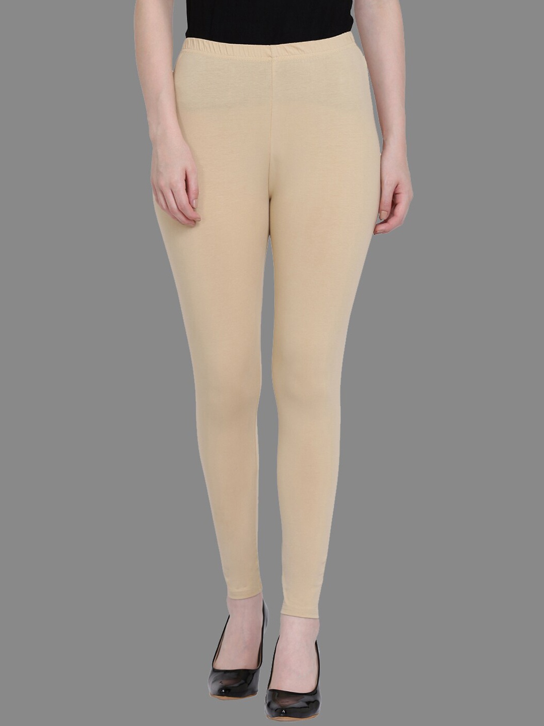 

SPIFFY Women Beige Solid Cotton Leggings