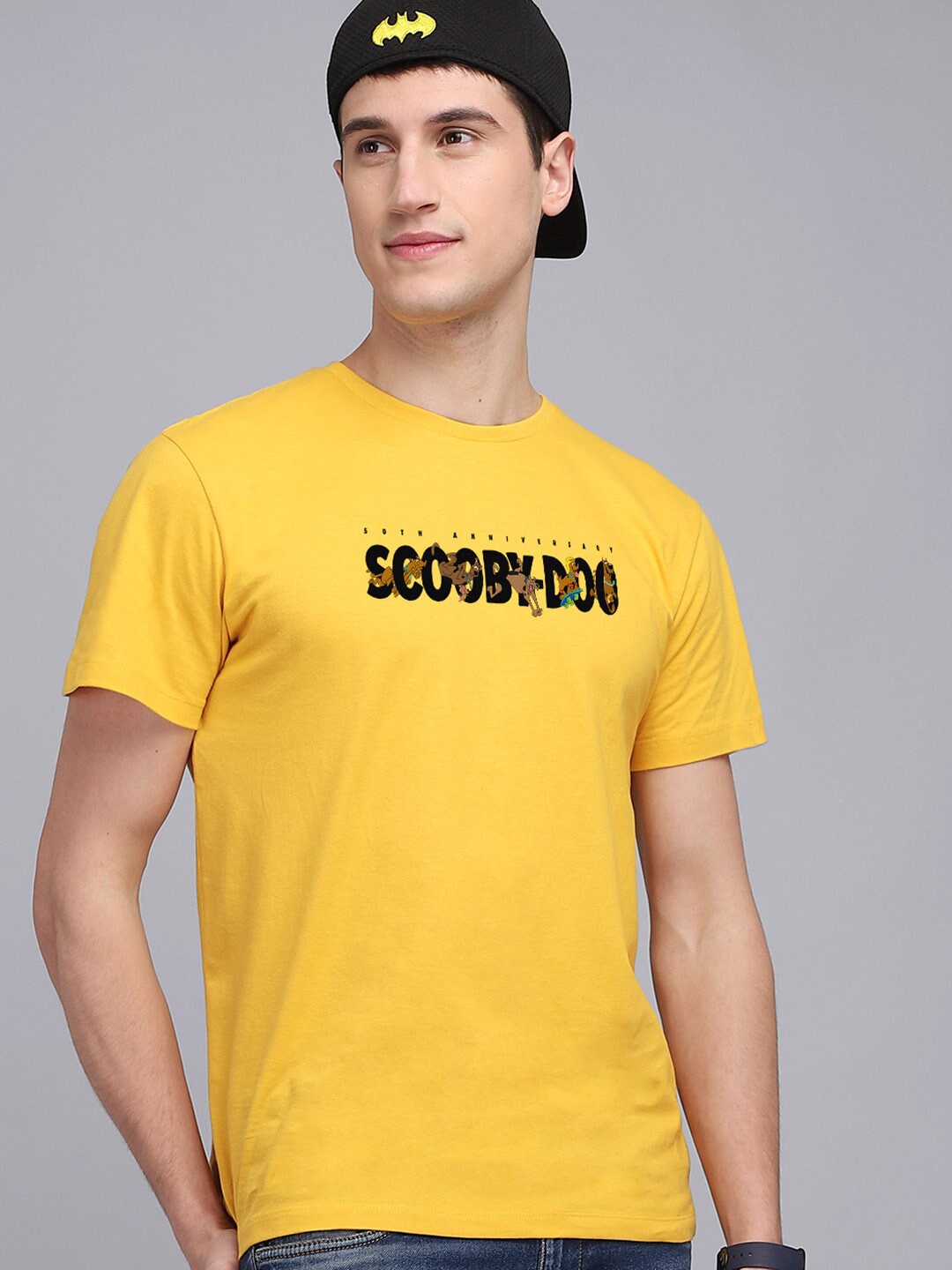 

Free Authority Men Yellow Solid Pure Cotton Tshirts