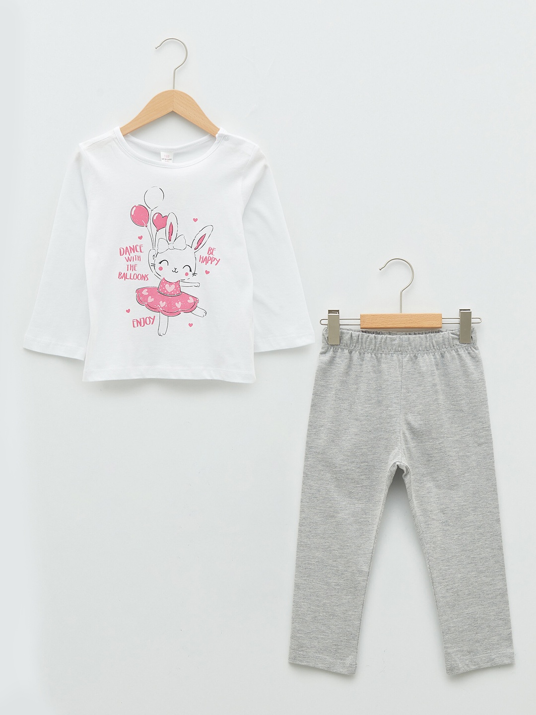 

LC Waikiki Girls White & Grey Melange Printed Pyjama Set