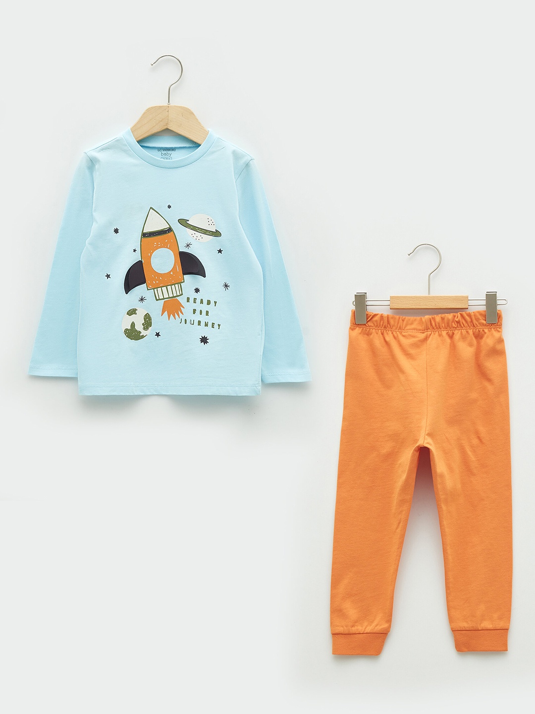 

LC Waikiki Boys Blue & Orange Conversational Print Pure Cotton Pyjamas Set