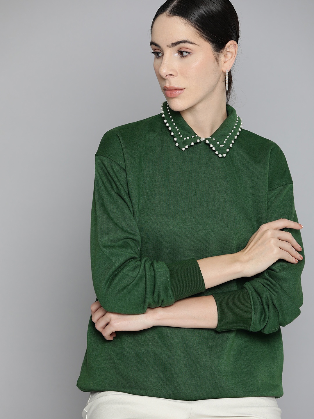 

Chemistry Women Green Solid Sweatshirt