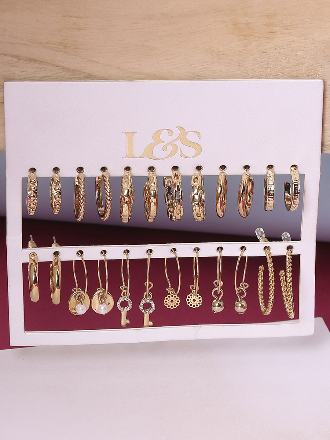

Lilly & sparkle Gold-Toned Circular Studs Earrings
