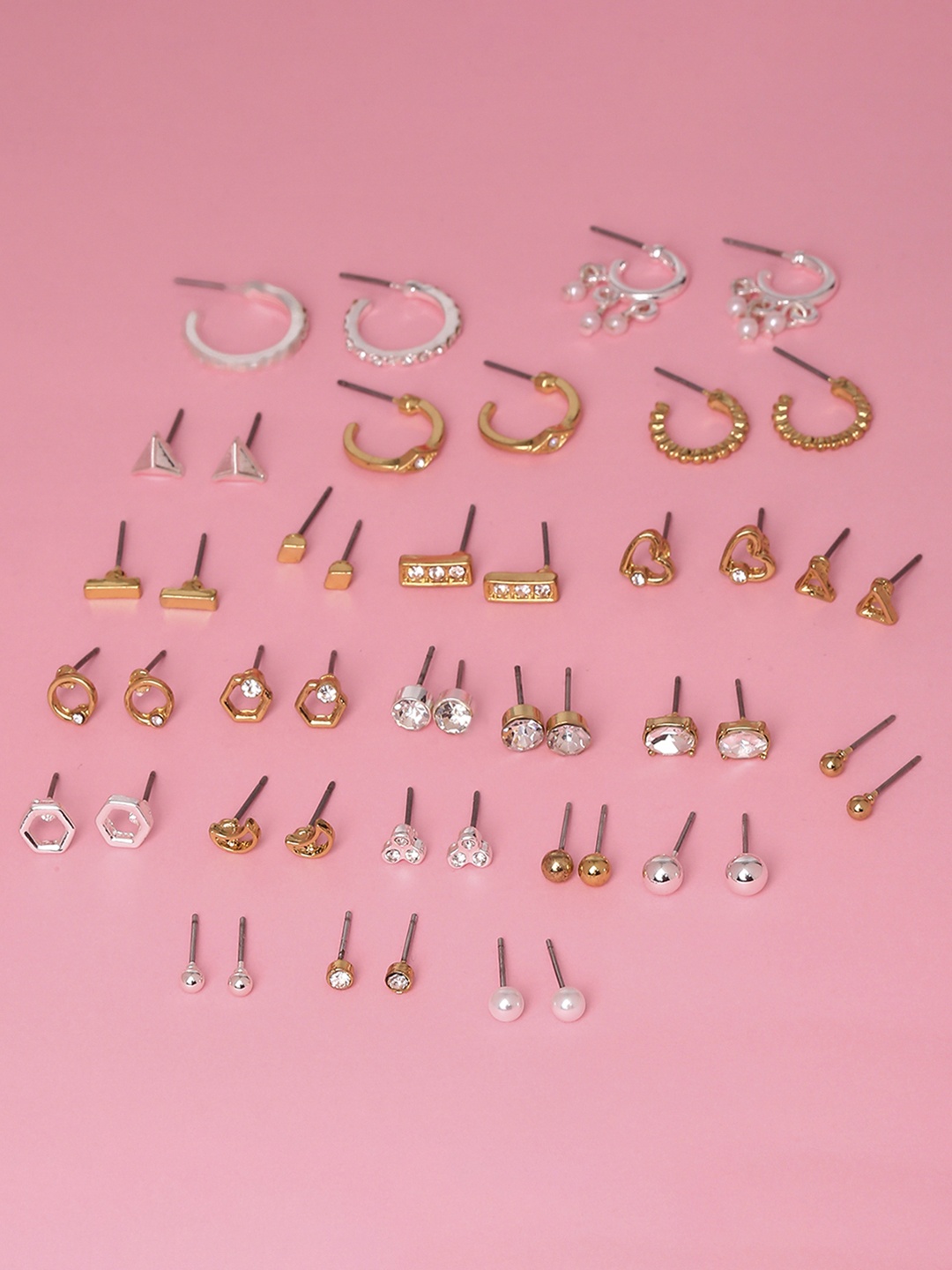

Lilly & sparkle Gold-Toned Circular Studs Earrings