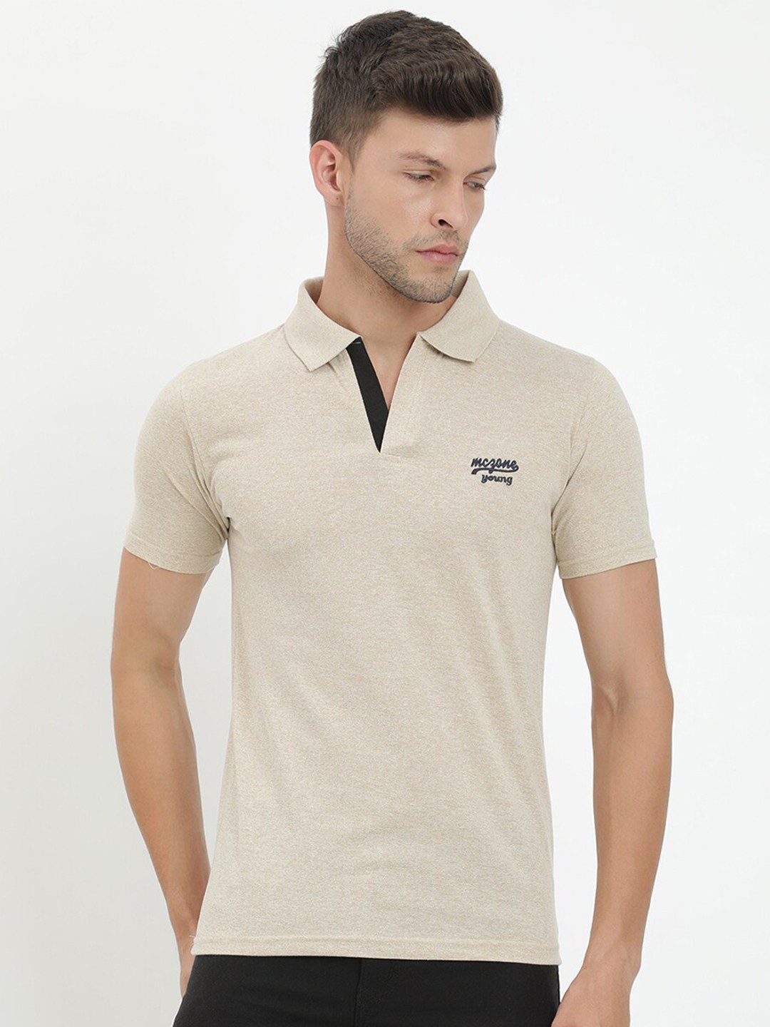 

V2 Value & Variety Men Beige Polo Collar T-shirt