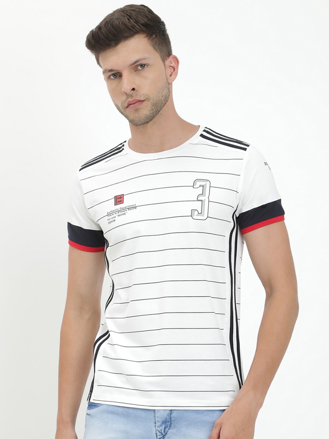 

V2 Value & Variety Men White Striped Applique T-shirt