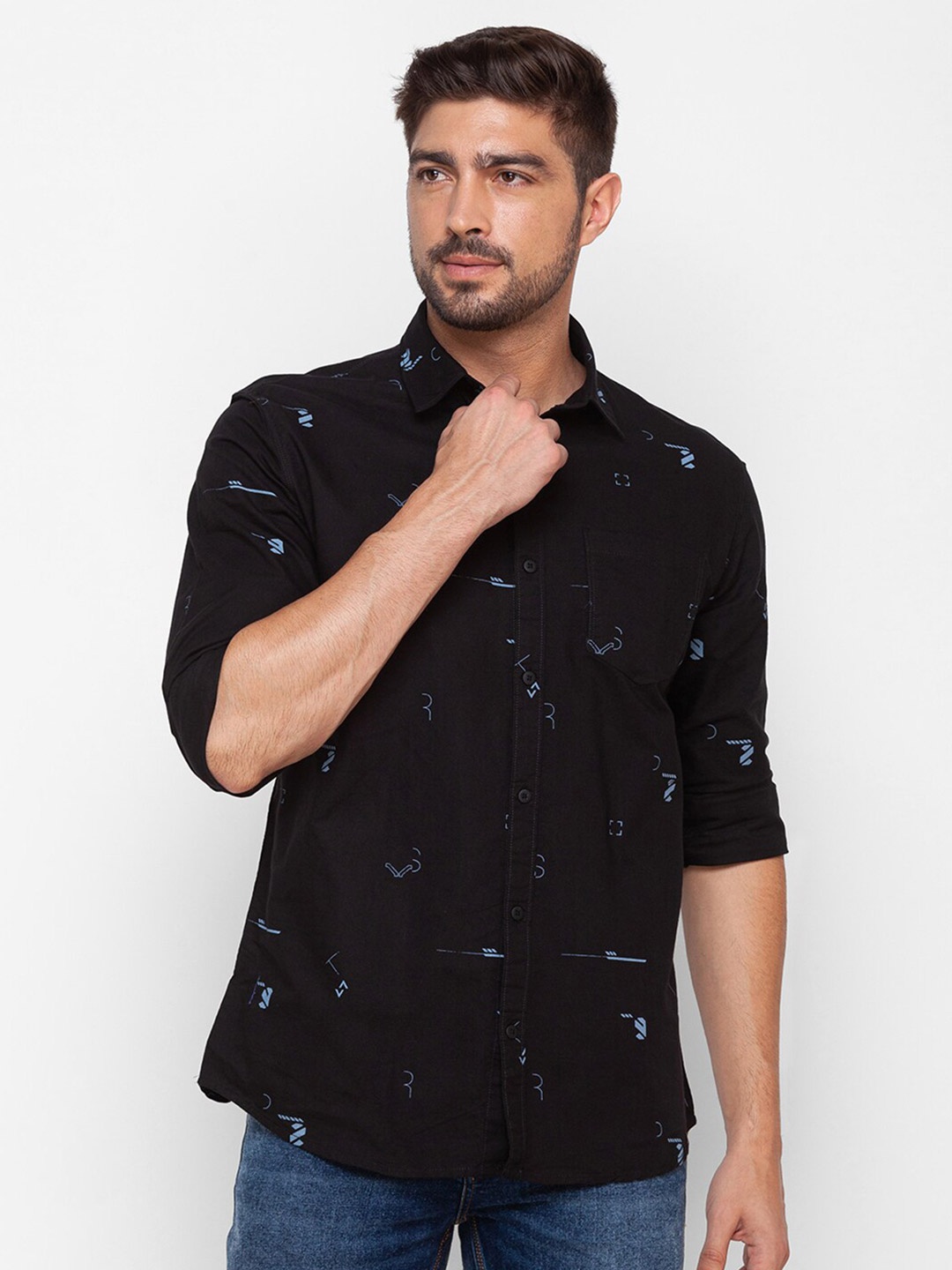 

SPYKAR Men Black Printed Casual Shirt