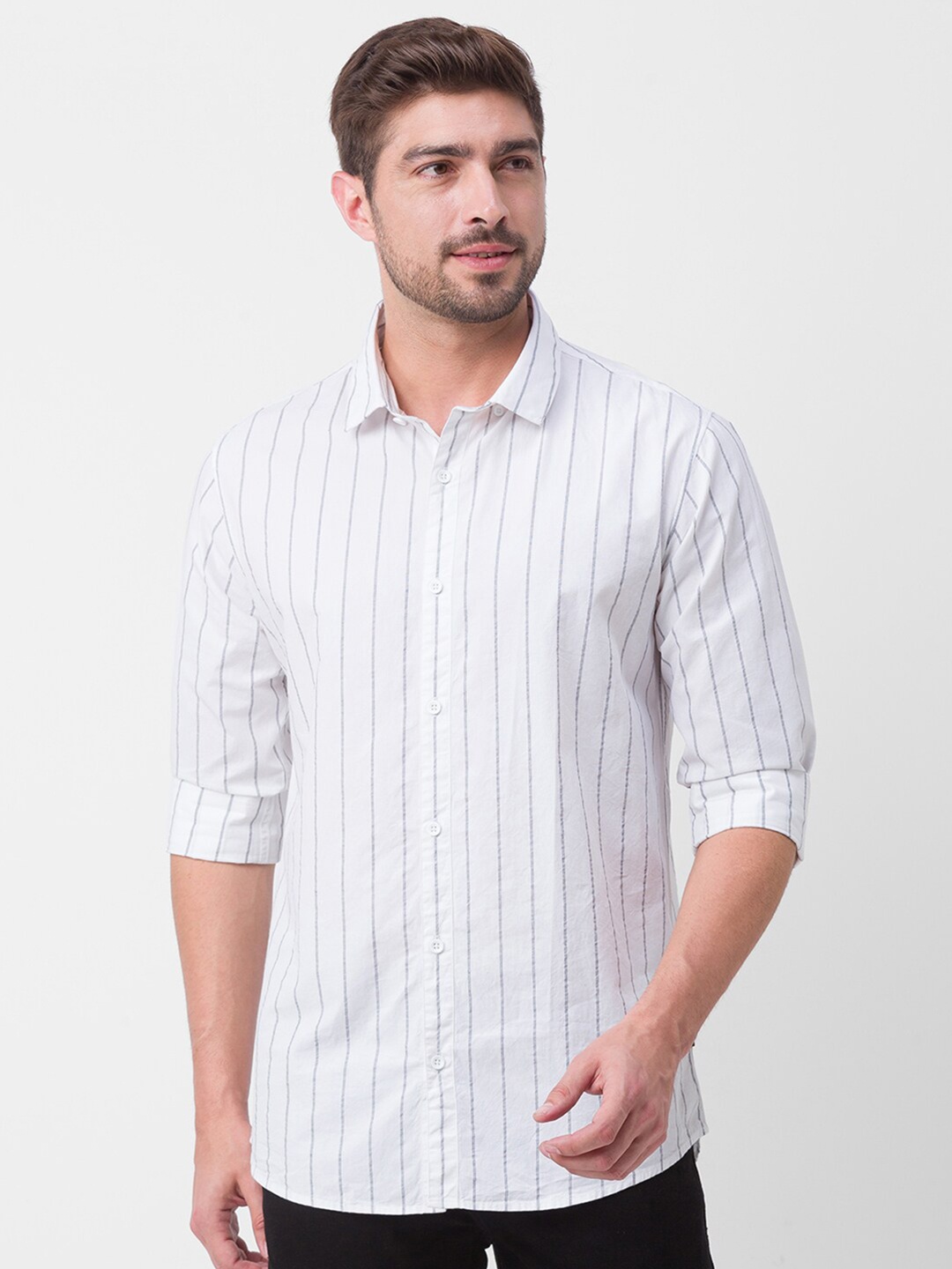 

SPYKAR Men White Slim Fit Striped Casual Shirt