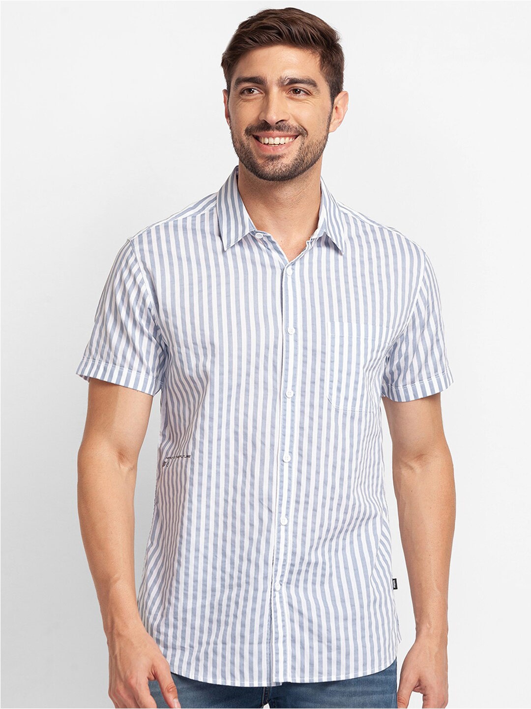 

SPYKAR Men Grey Slim Fit Striped Casual Shirt