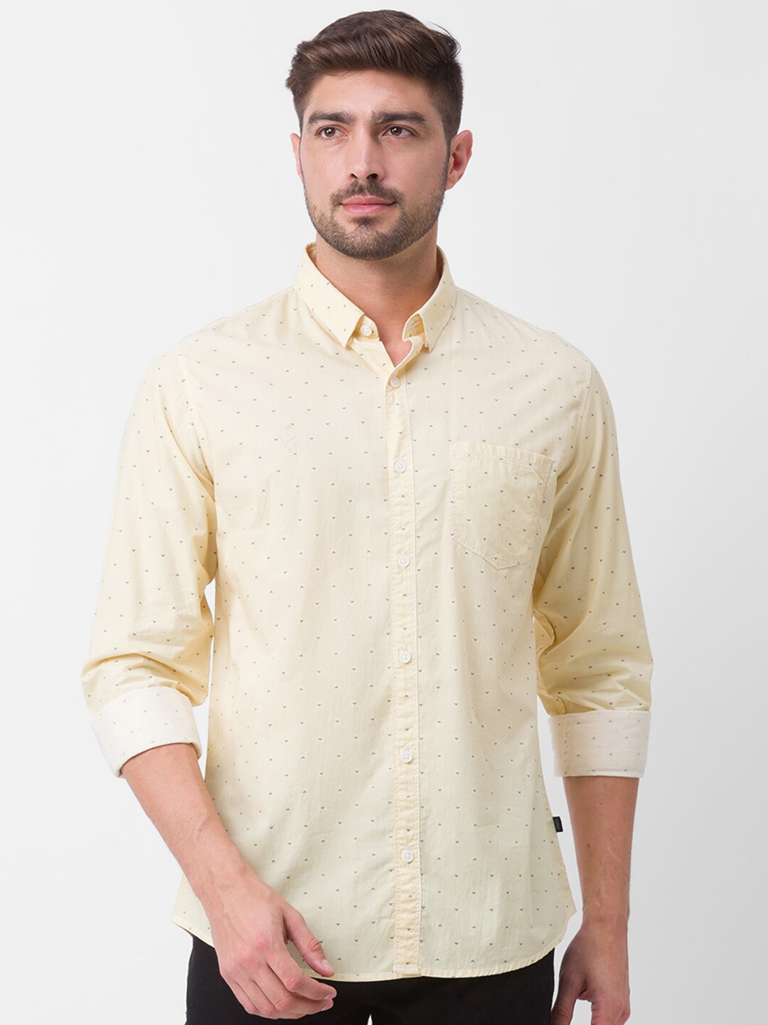 

SPYKAR Men Yellow Floral Printed Casual Shirt