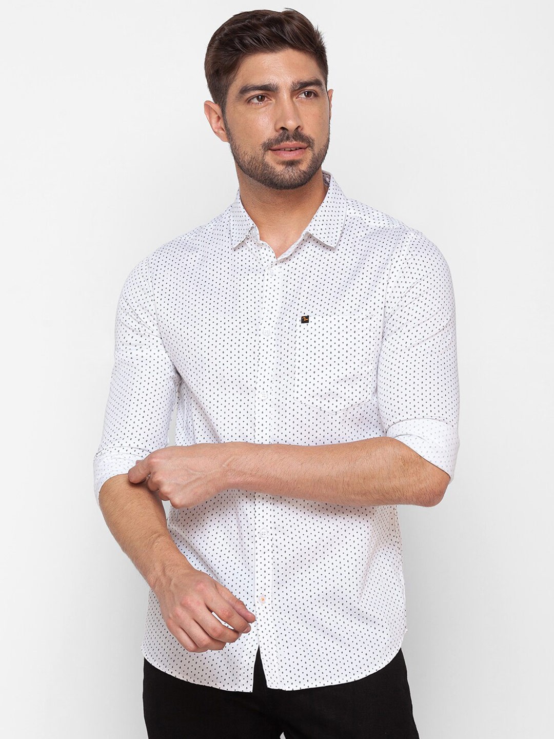 

SPYKAR Men White Slim Fit Printed Casual Shirt