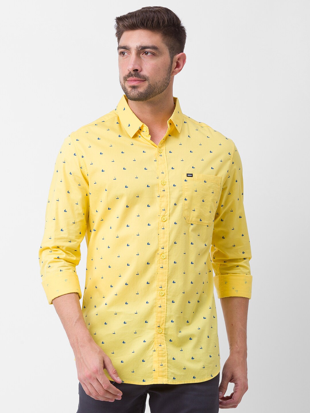 

SPYKAR Men Yellow Slim Fit Printed Casual Shirt