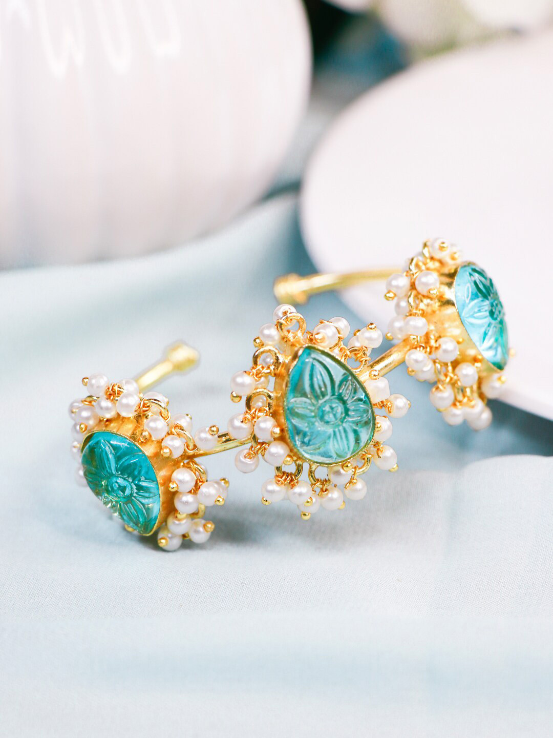 

Ishhaara Women Blue Bracelet