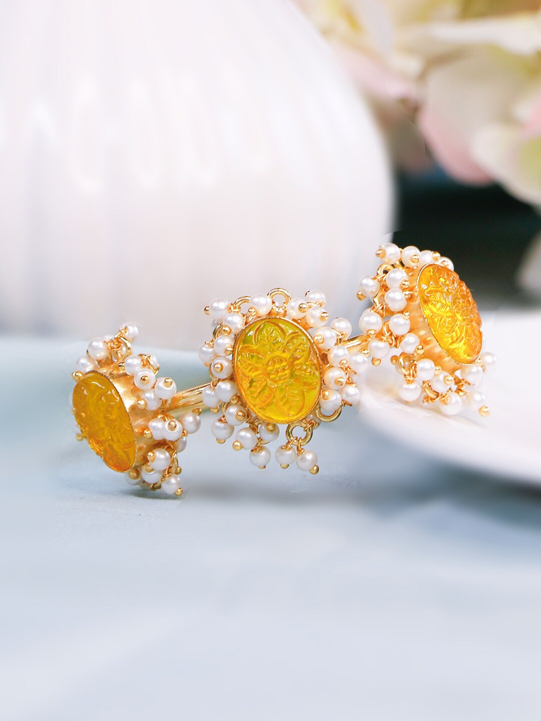 

Ishhaara Women Yellow Bracelet
