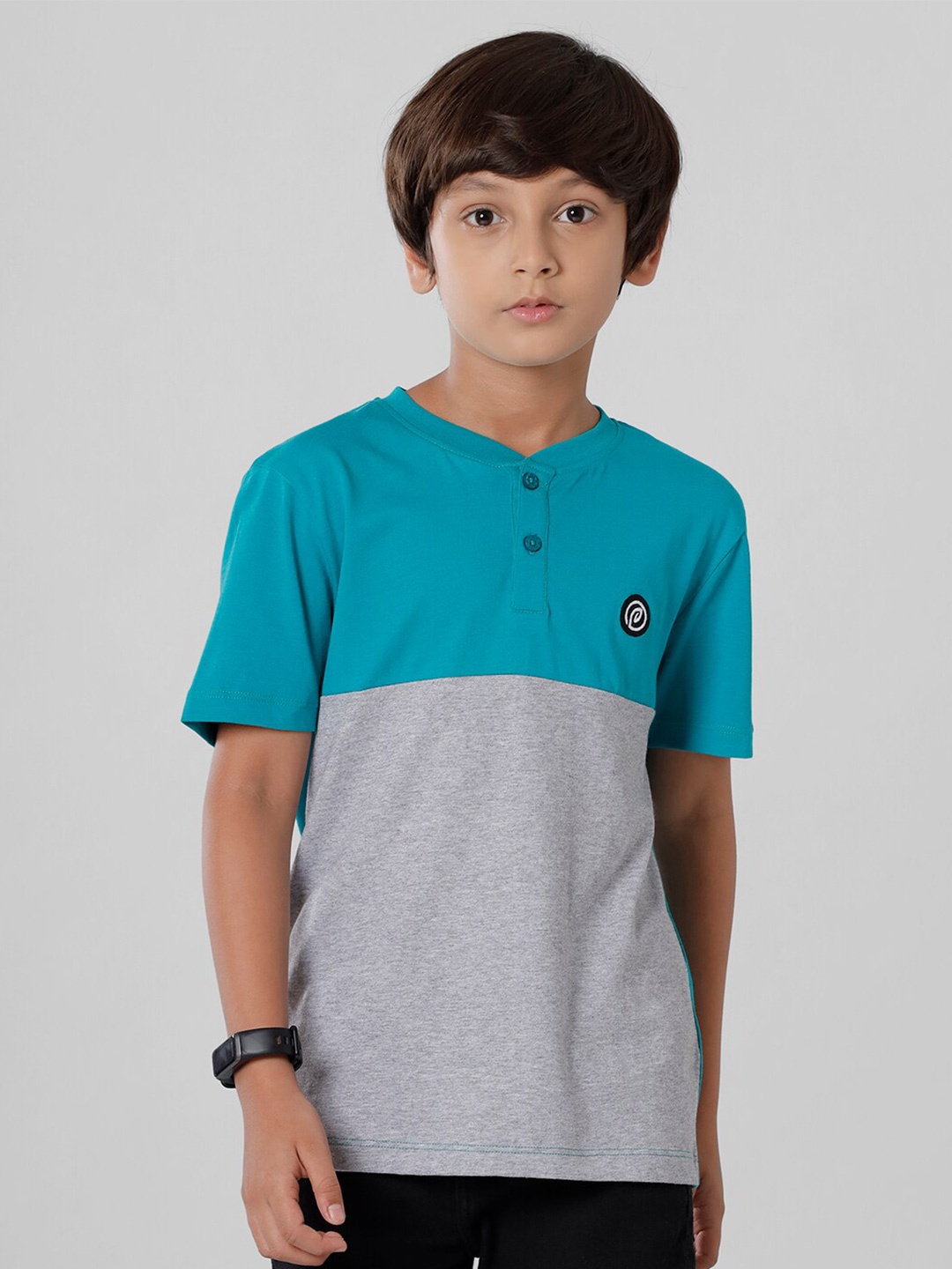 

PIPIN Boys Green Henley Neck T-shirt