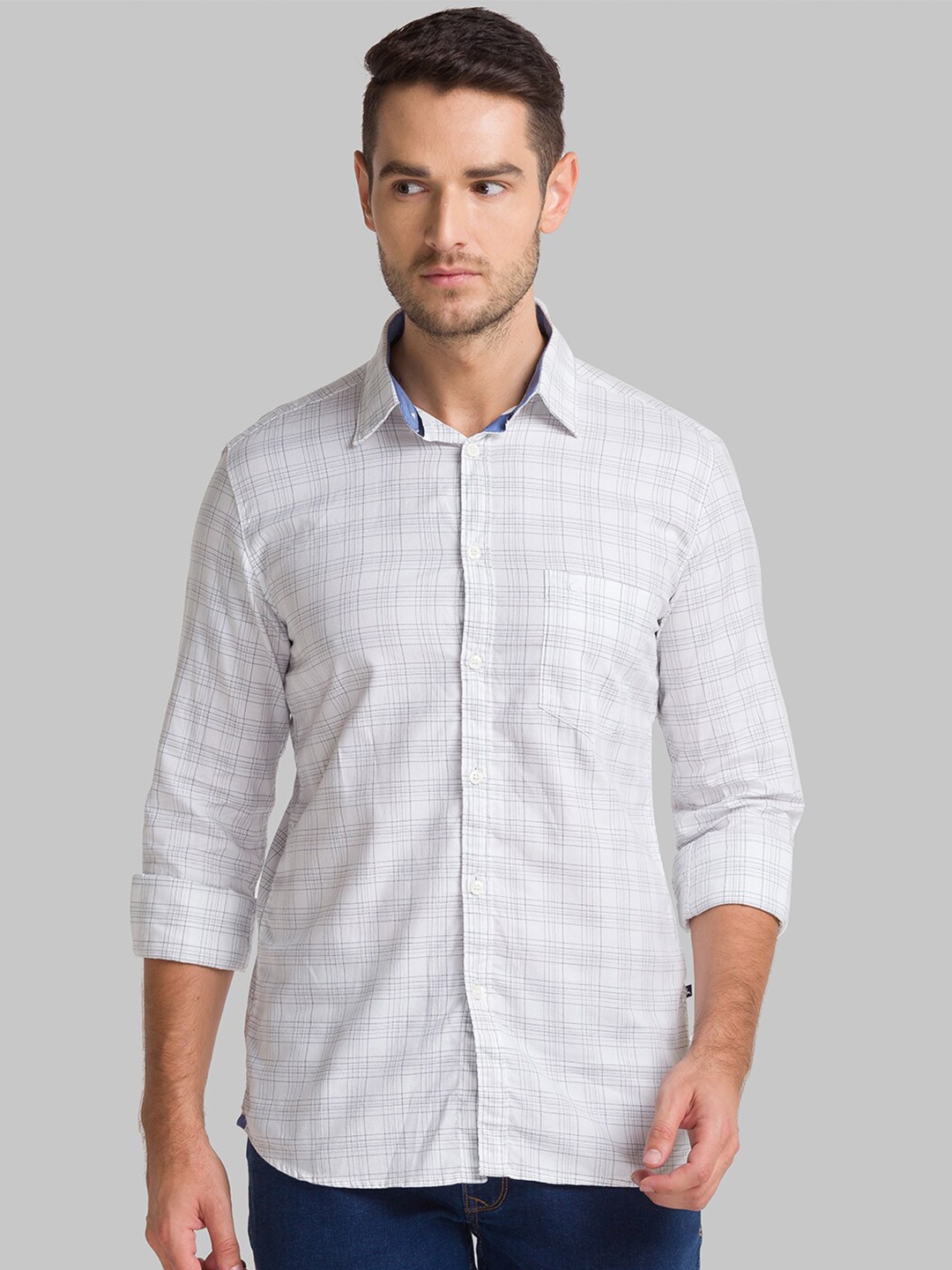 

Parx Men White Slim Fit Checked Casual Shirt