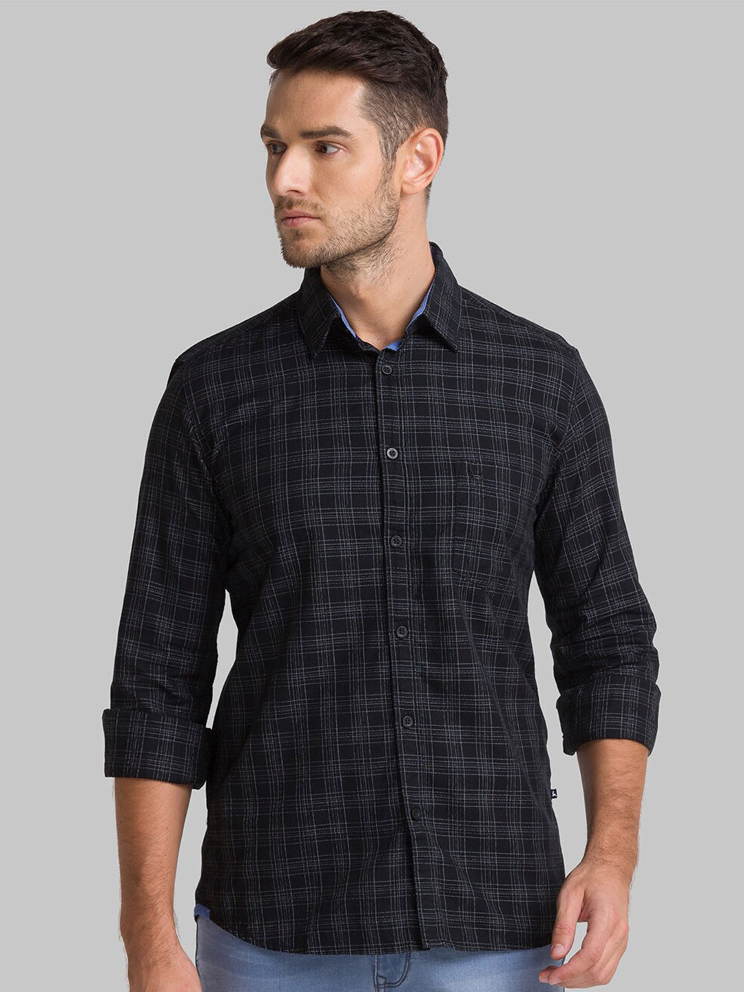 

Parx Men Black Slim Fit Checked Casual Shirt