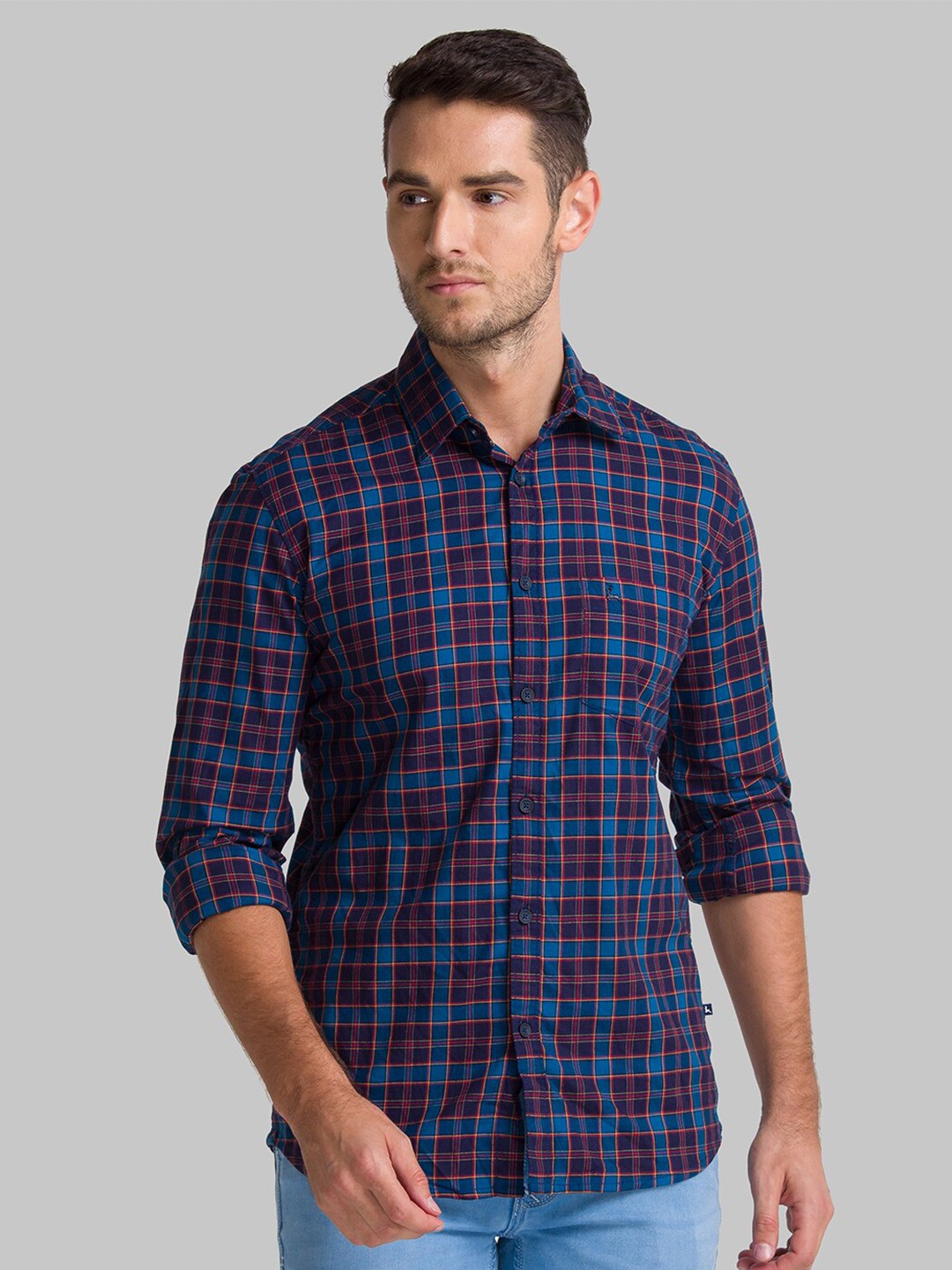 

Parx Men Blue Slim Fit Checked Casual Shirt