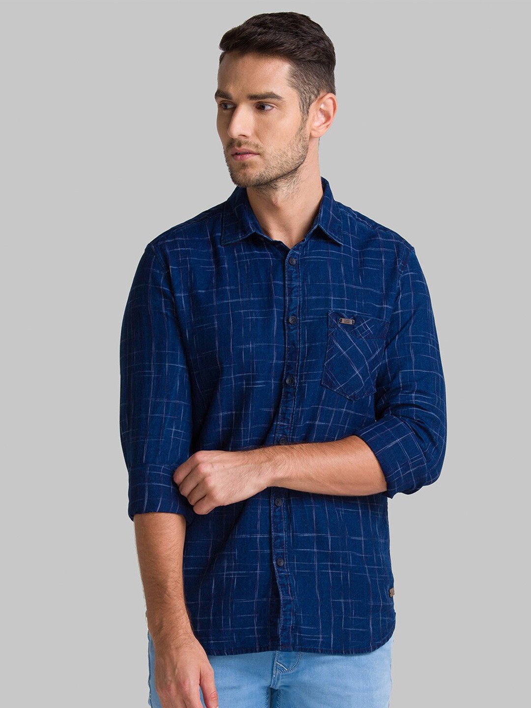 

Parx Men Blue Slim Fit Checked Casual Shirt