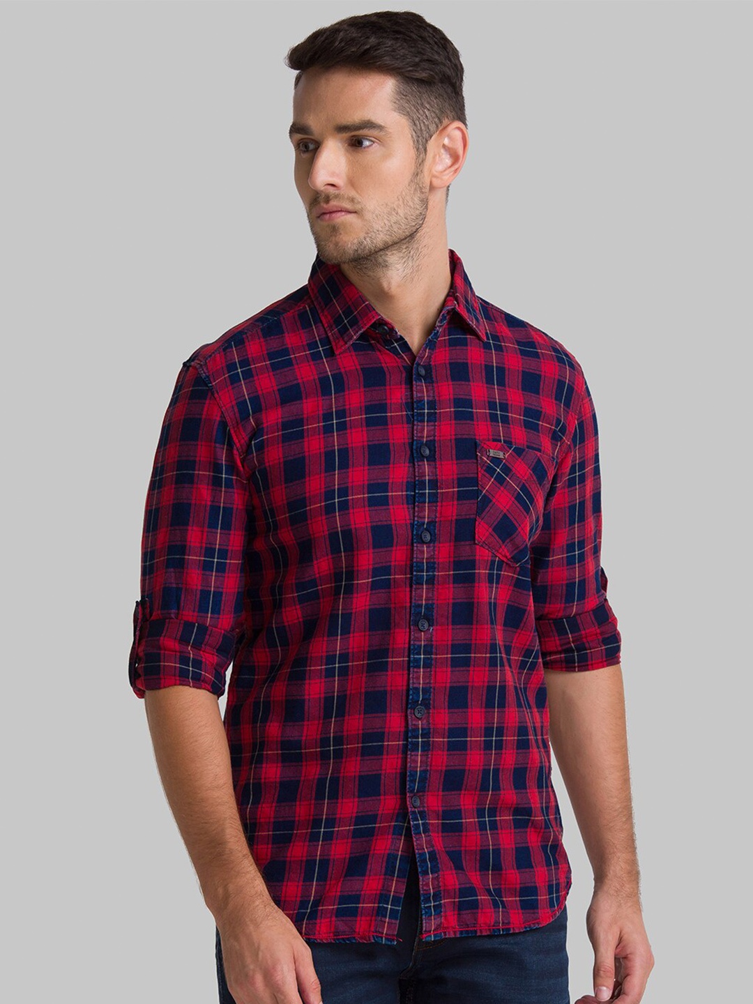 

Parx Men Red Slim Fit Checked Casual Shirt