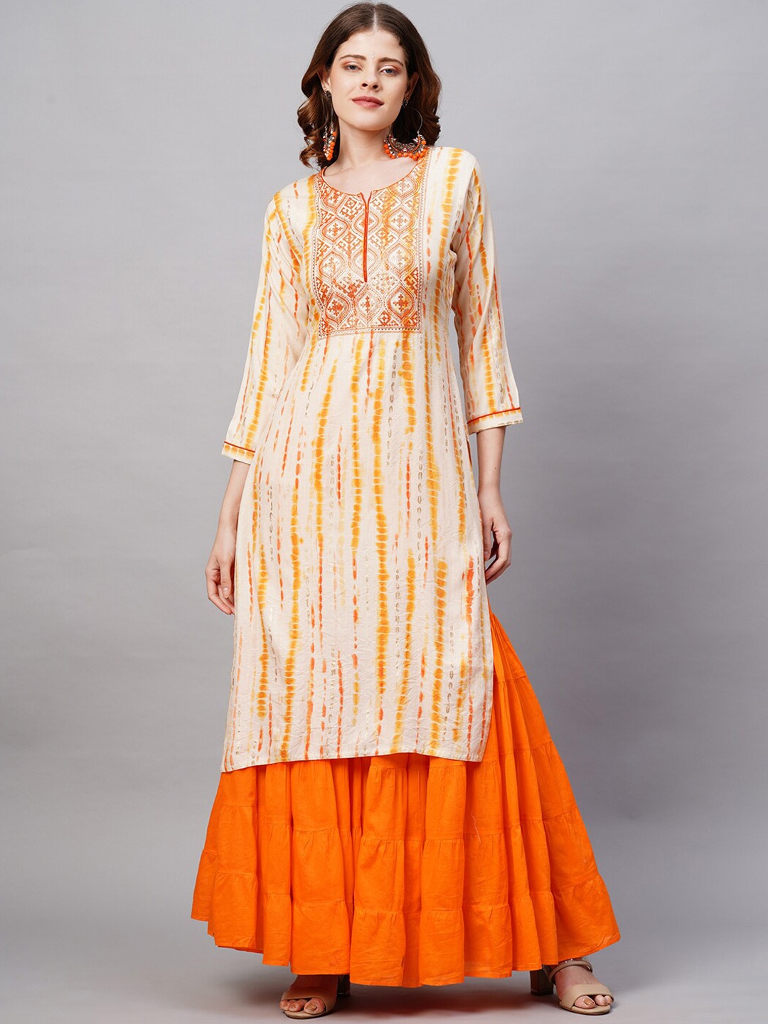

FASHOR Women Yellow Printed Flared Sleeves Kurta