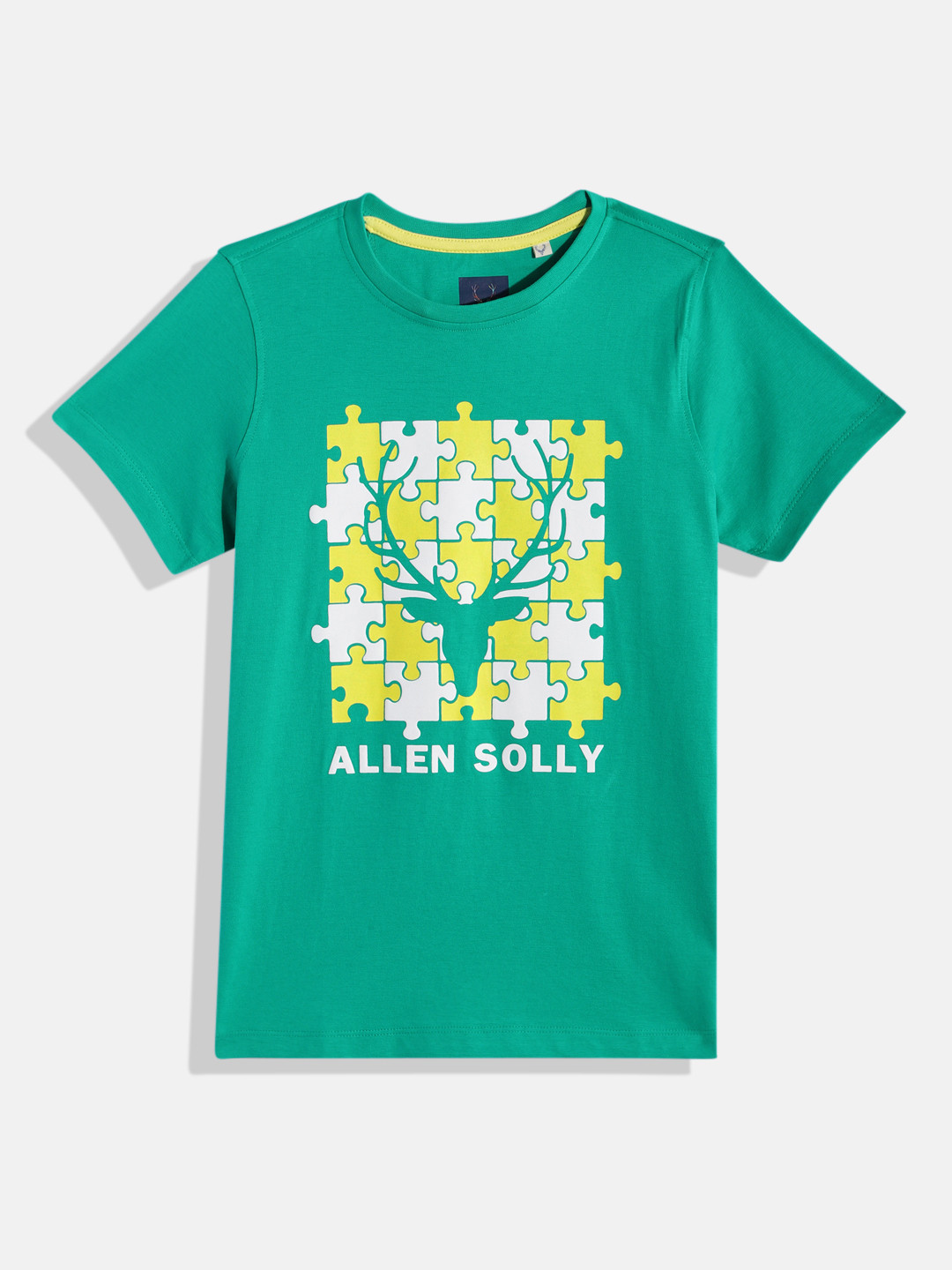 

Allen Solly Junior Boys Green Printed Pure Cotton T-shirt