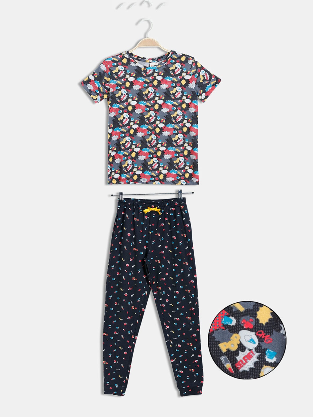 

Zivame Girls Black & White Printed Night suit