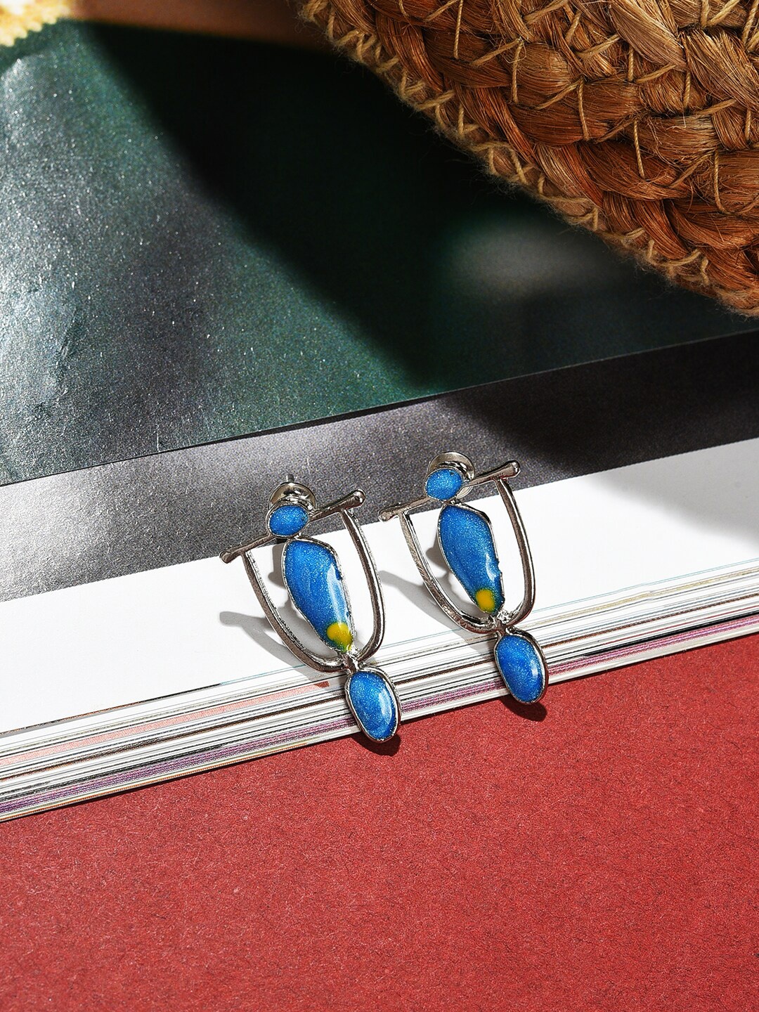 

SOHI Blue Contemporary Studs Earrings