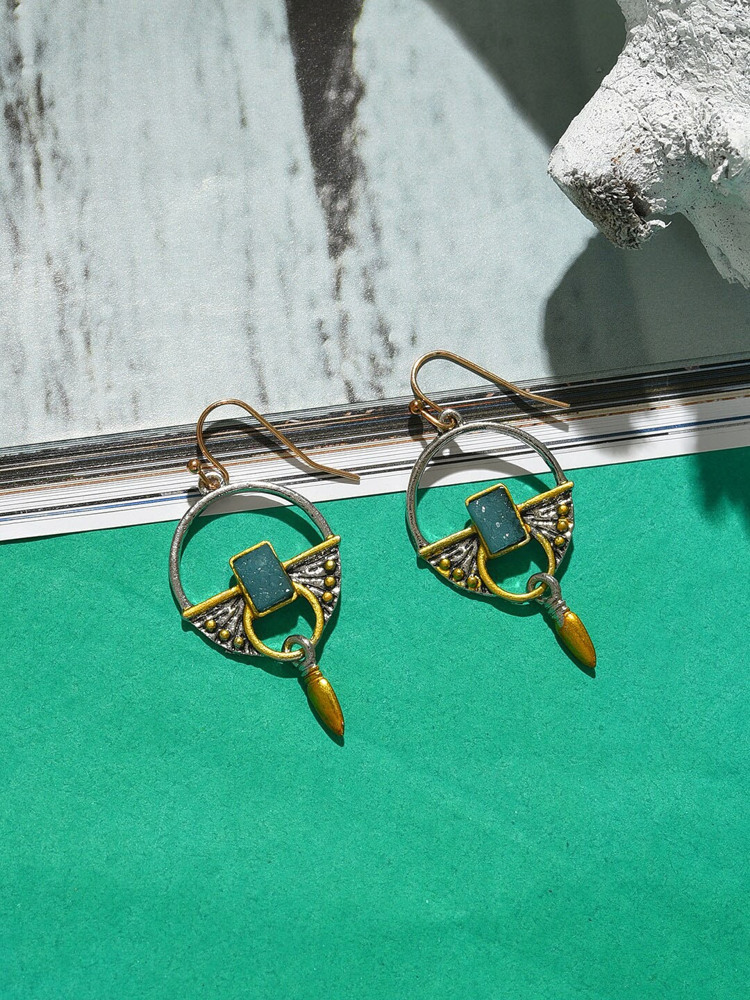 

SOHI Green Contemporary Studs Earrings