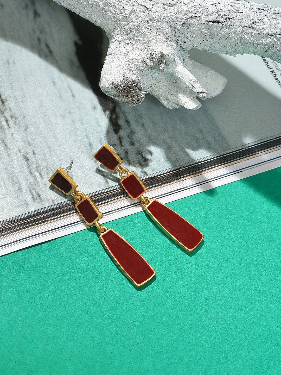 

SOHI Red Contemporary Drop Earrings