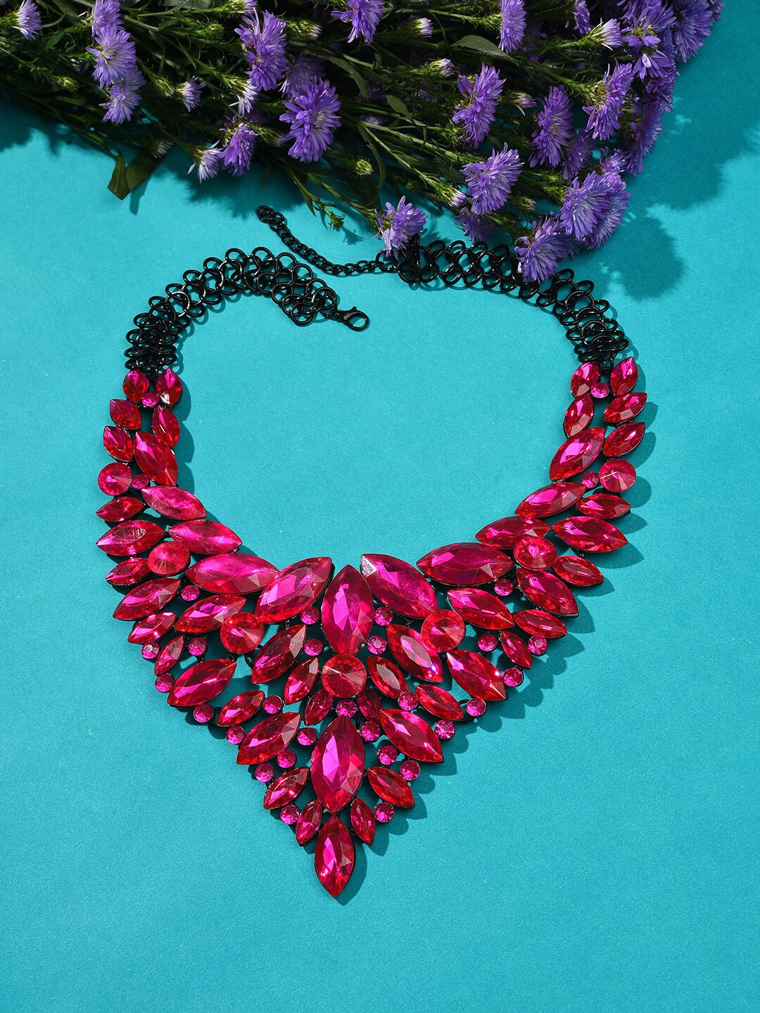 

SOHI Pink & Black Necklace